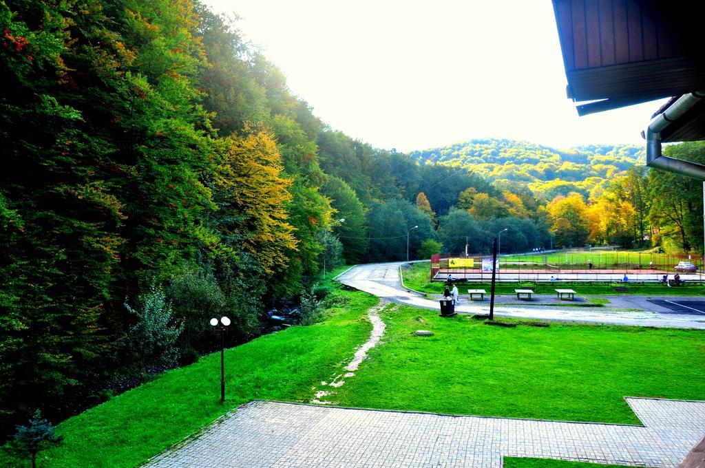 Sonyachna Polyana Hotel Luaran gambar